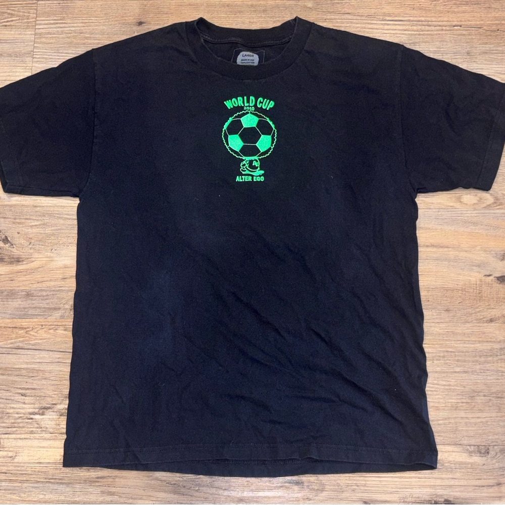World Cup 2010 Soccer Graphic Tee Alter Ego Black Vintage Style Shirt Size Large